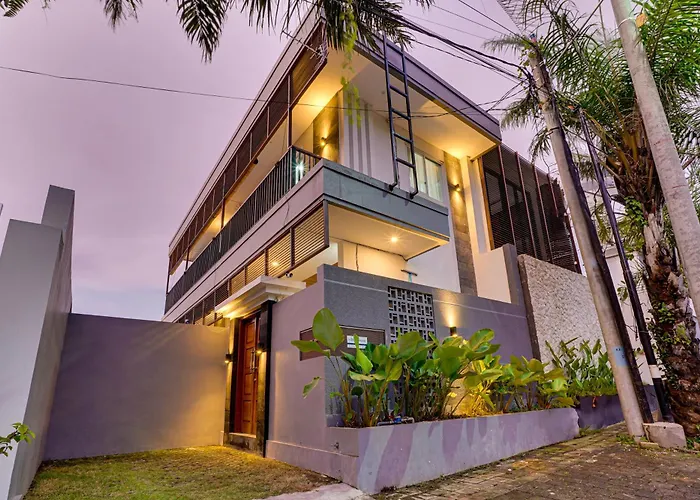 Villa Moana - *